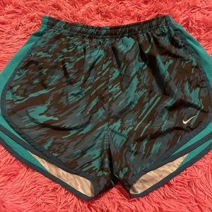 nike green shorts 🩳